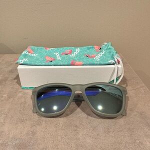 GoodR Chicago Marathon 2023 sunglasses- New